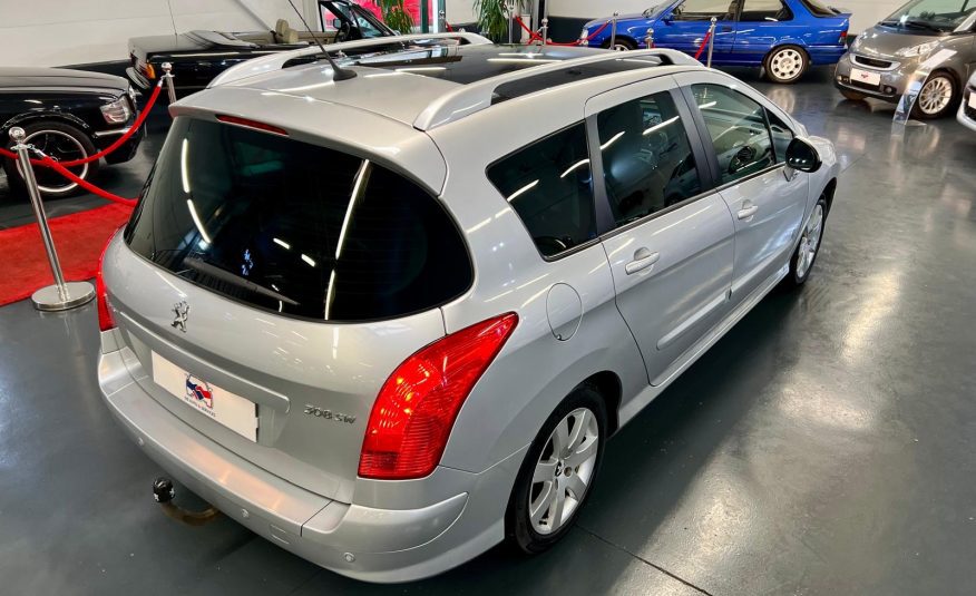 Peugeot 308 SW Black & Silver