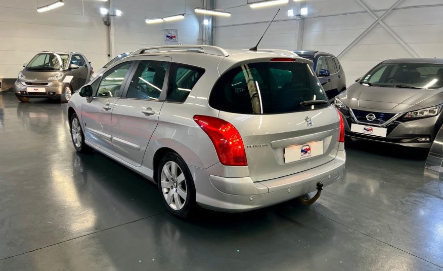 Peugeot 308 SW Black & Silver