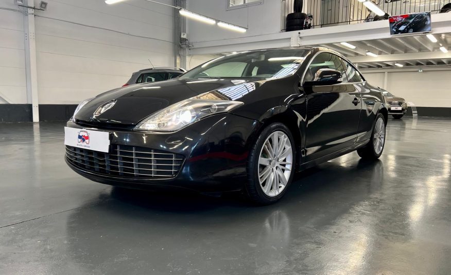 Renault Laguna III Coupé Black Edition