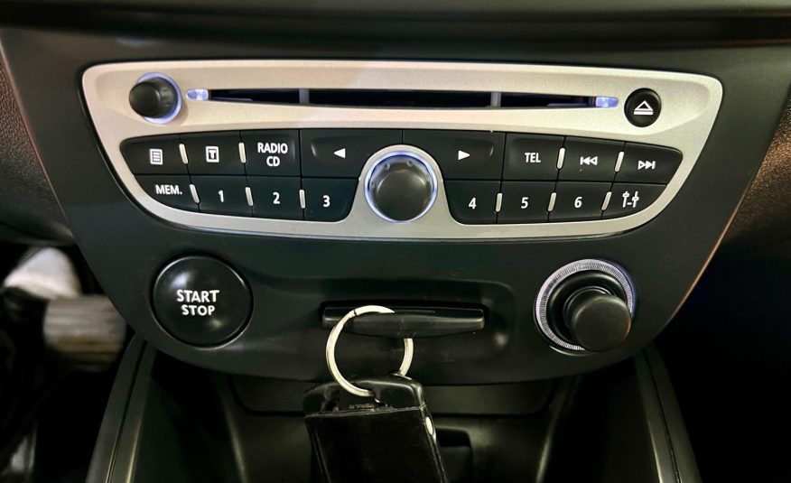 Renault Megane Estate Carminat TomTom