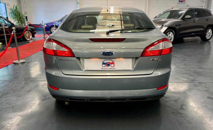 Ford Mondeo Ghia