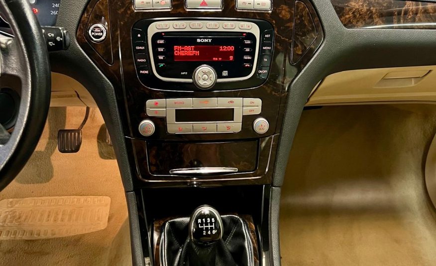 Ford Mondeo Ghia