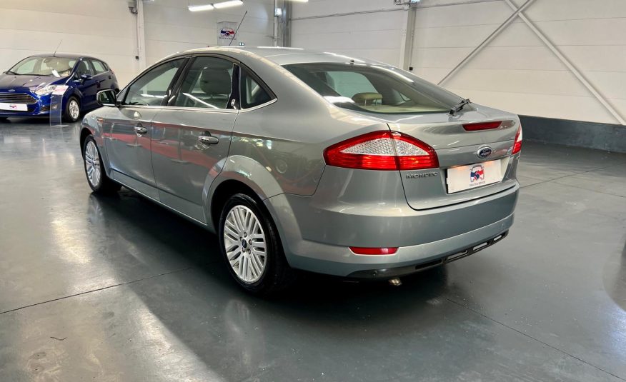 Ford Mondeo Ghia