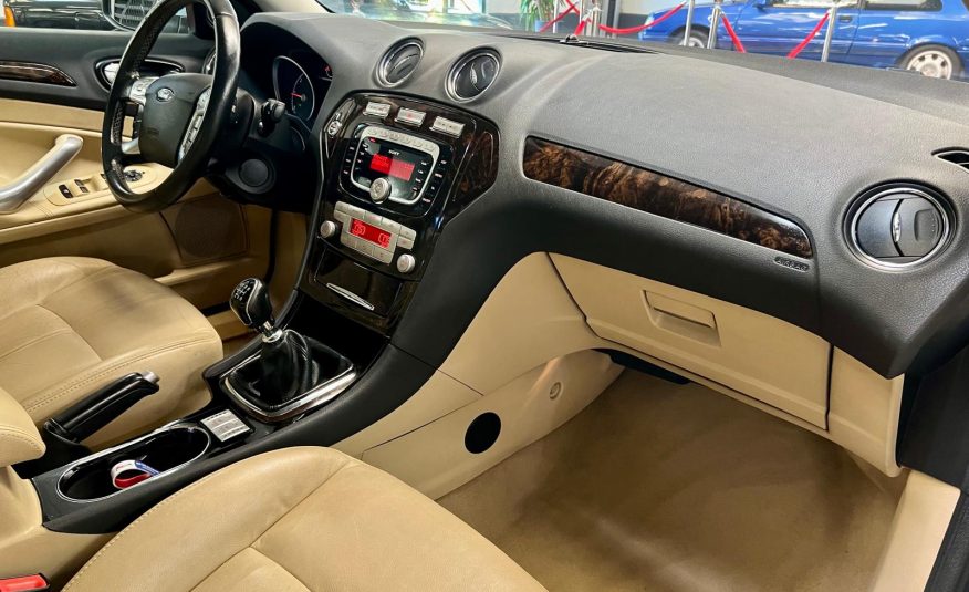 Ford Mondeo Ghia