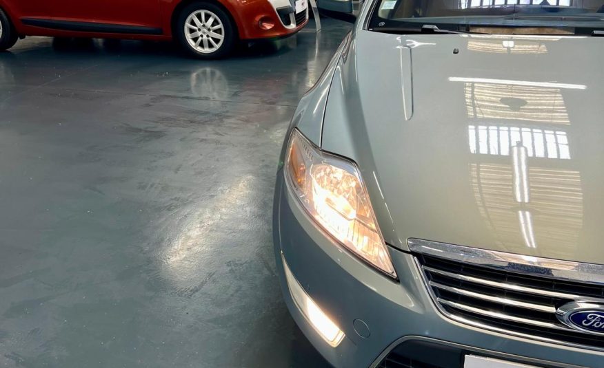 Ford Mondeo Ghia