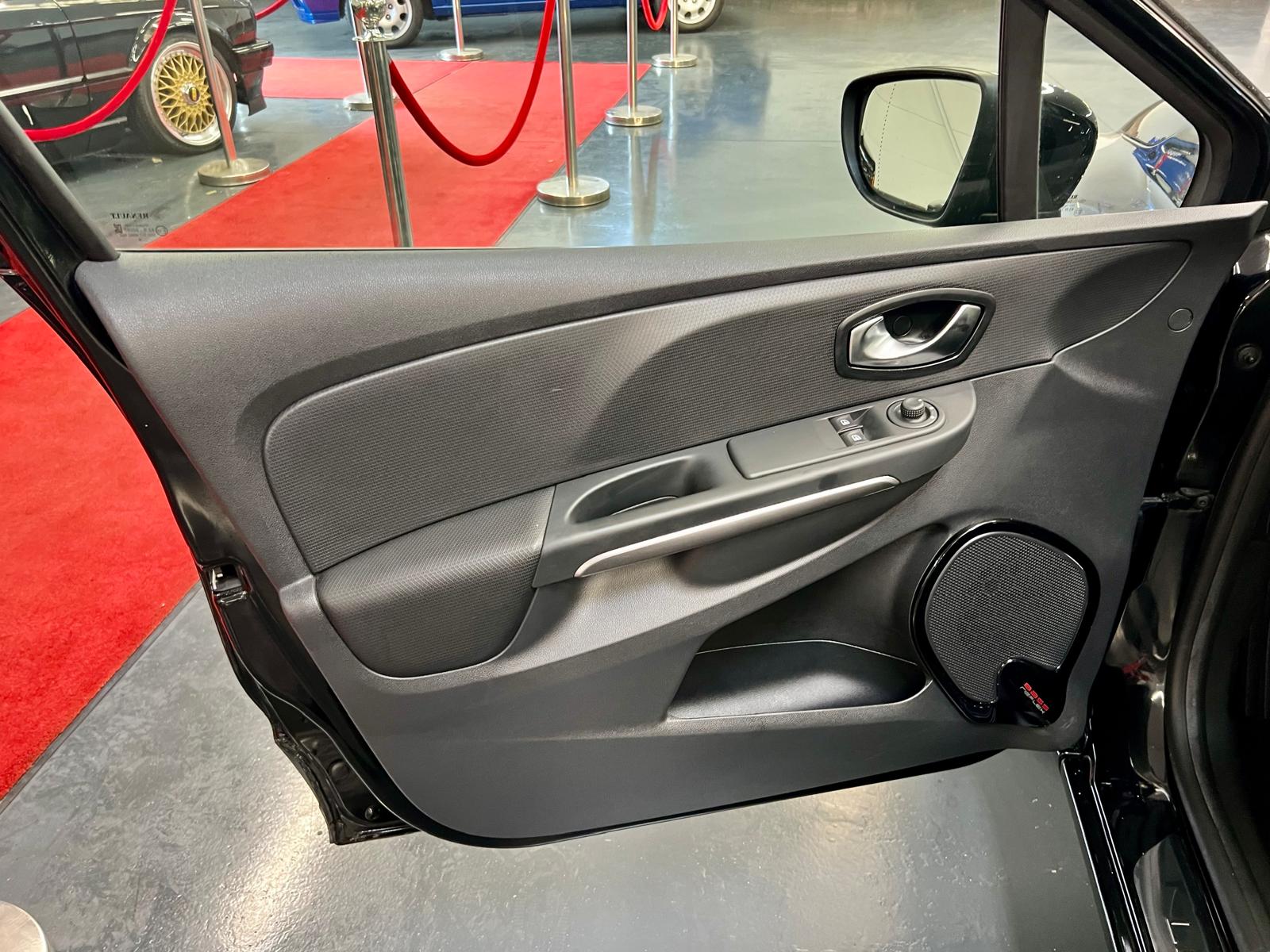 Renault Clio IV Estate Limited