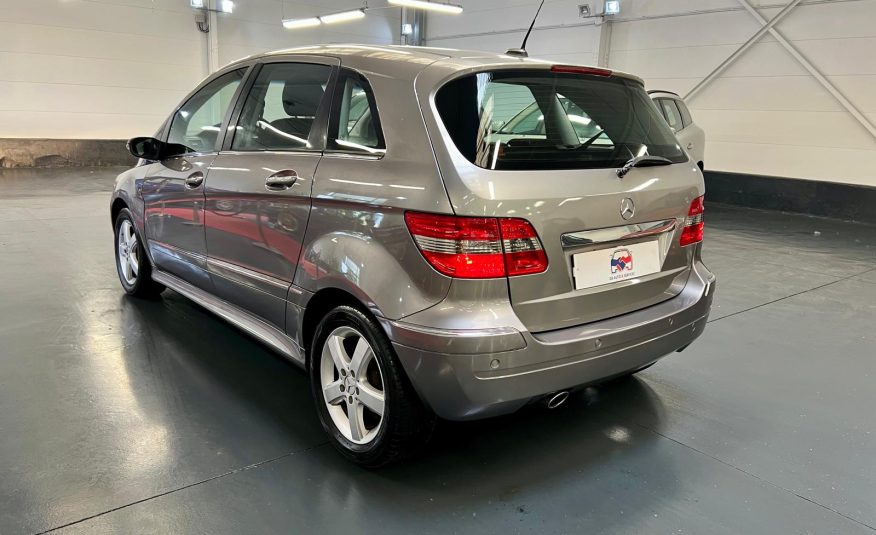 Mercedes Classe B 150 Pack Design