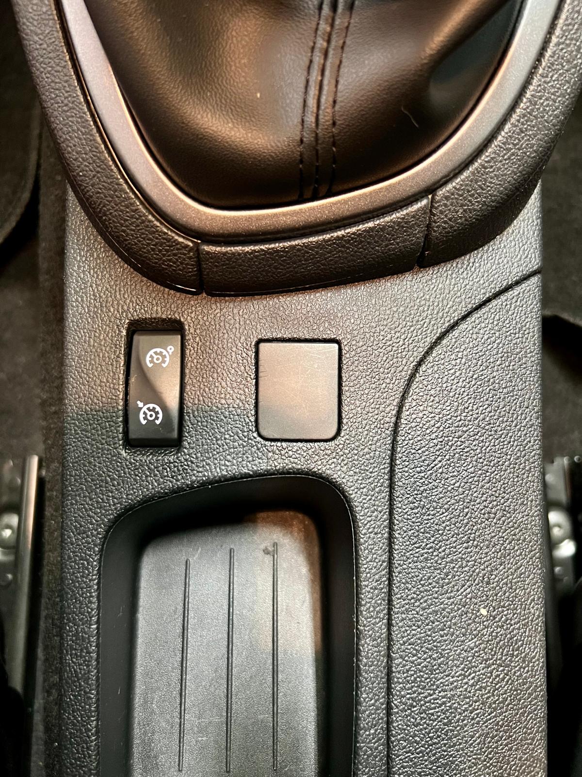 Renault Clio IV Estate Limited