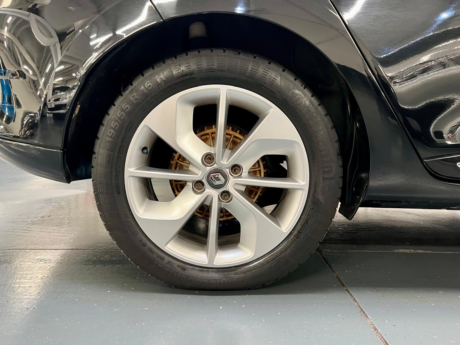 Renault Clio IV Estate Limited