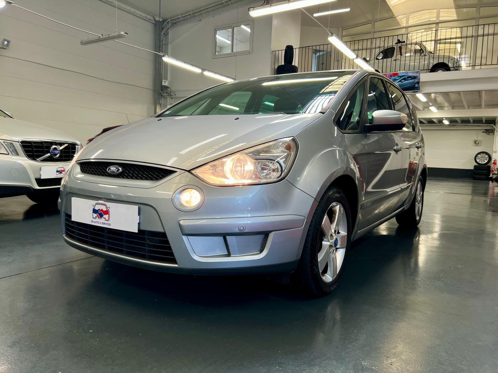 Ford S-Max Titanium