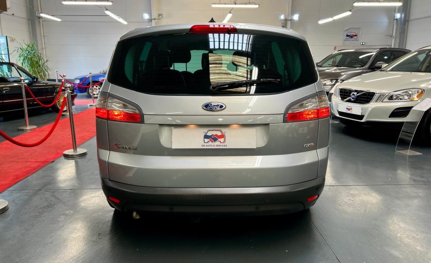 Ford S-Max Titanium