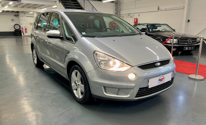 Ford S-Max Titanium