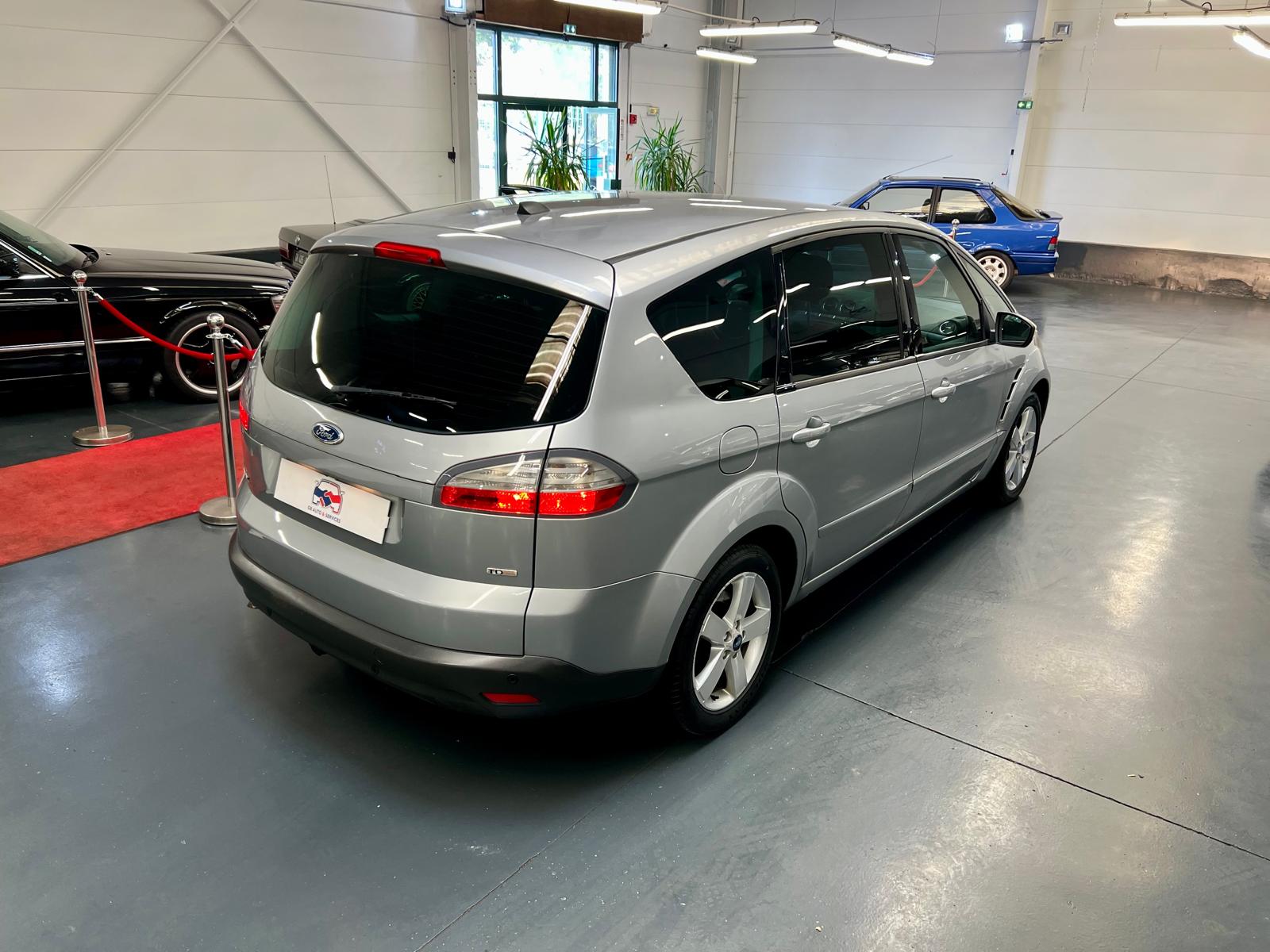 Ford S-Max Titanium