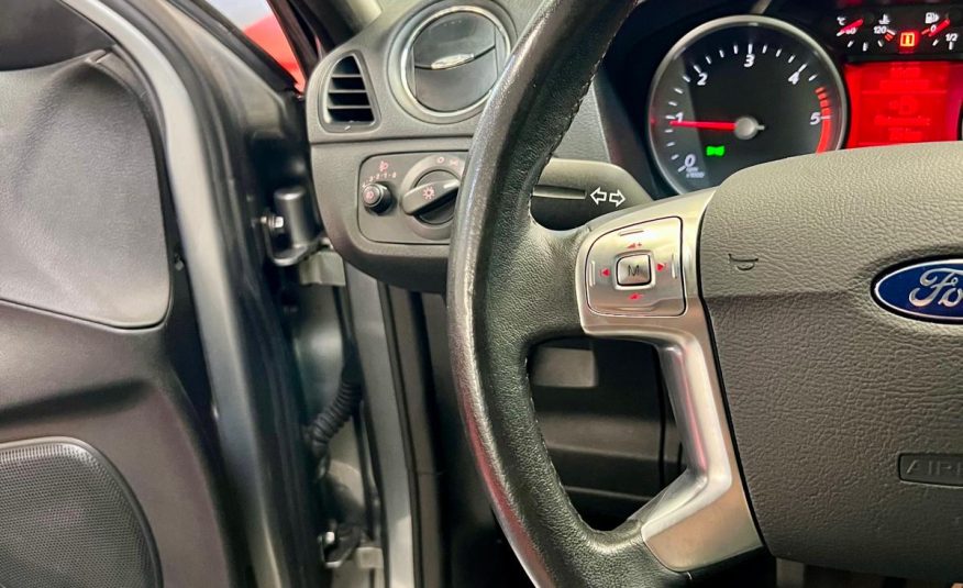 Ford S-Max Titanium