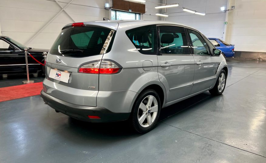 Ford S-Max Titanium