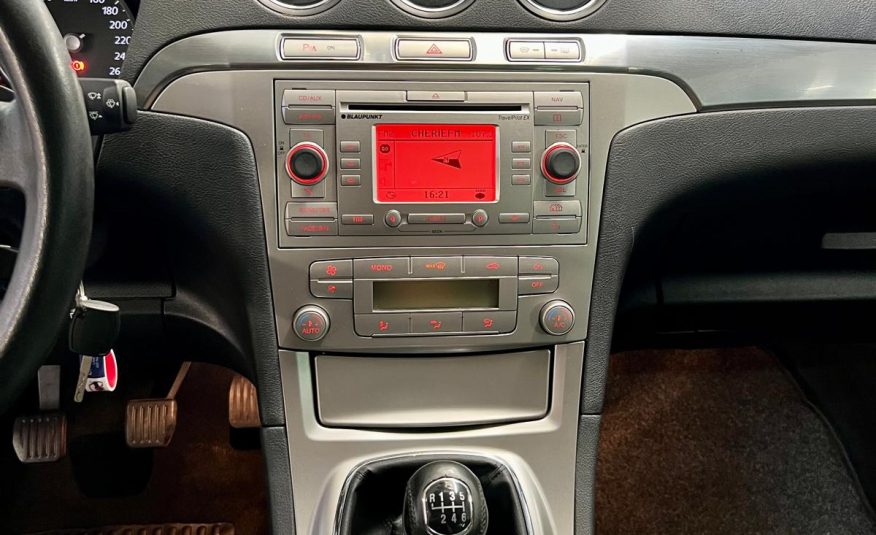Ford S-Max Titanium