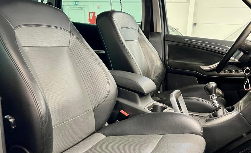 Ford S-Max Titanium