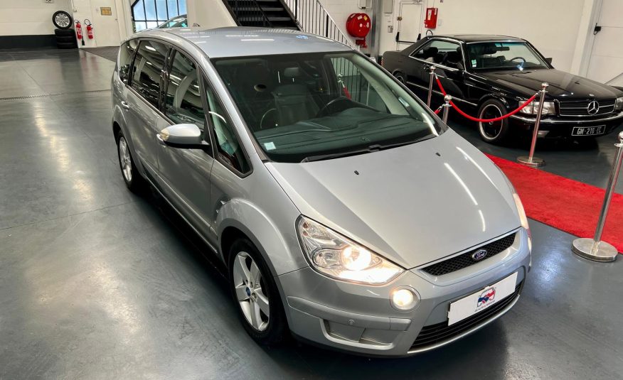 Ford S-Max Titanium