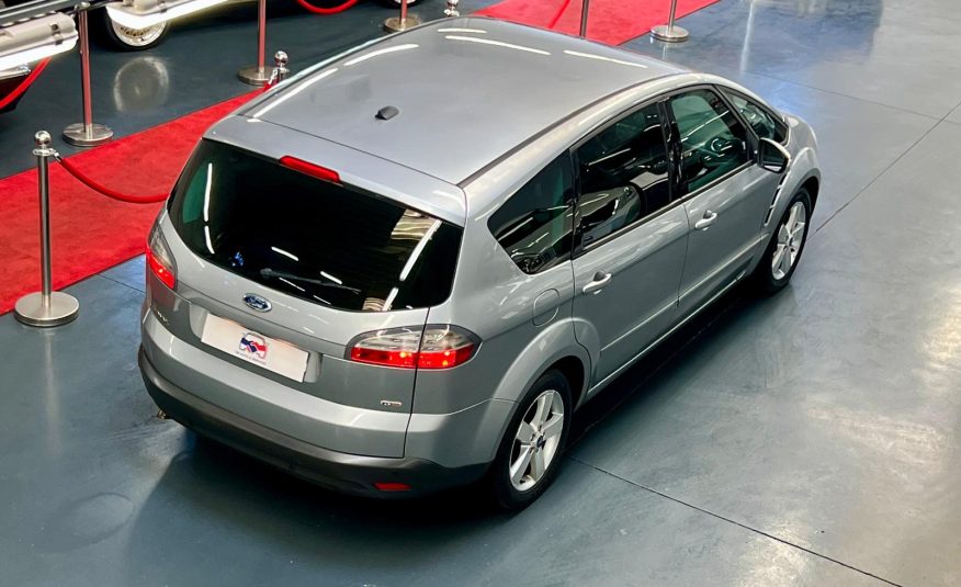 Ford S-Max Titanium