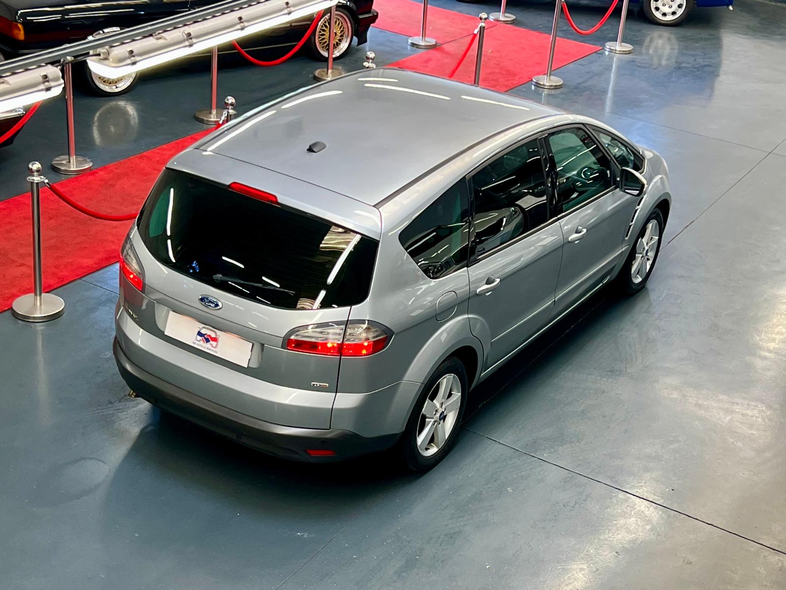 Ford S-Max Titanium