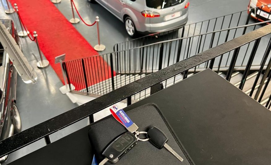 Ford S-Max Titanium