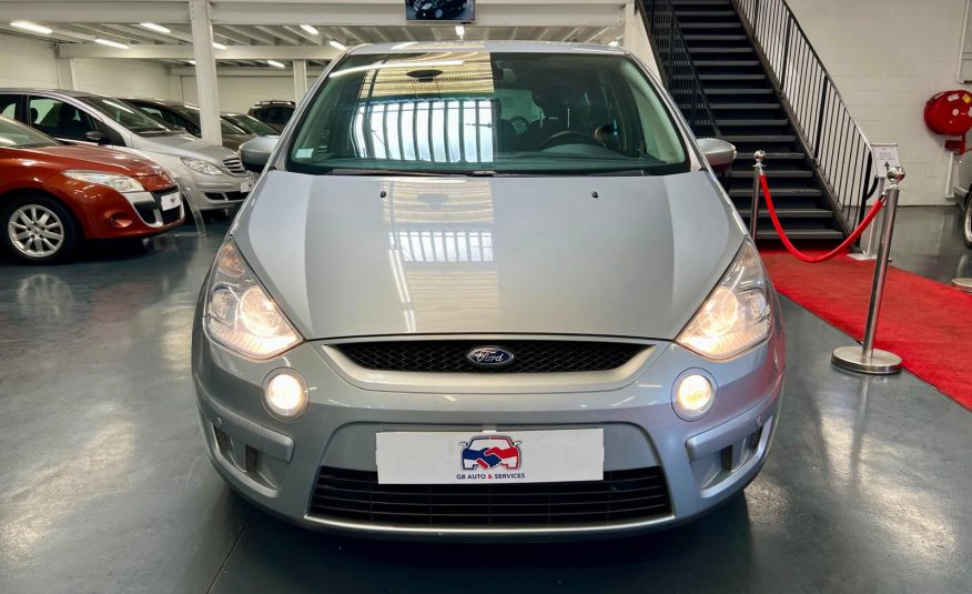 Ford S-Max Titanium