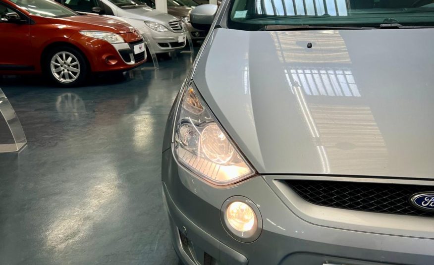 Ford S-Max Titanium
