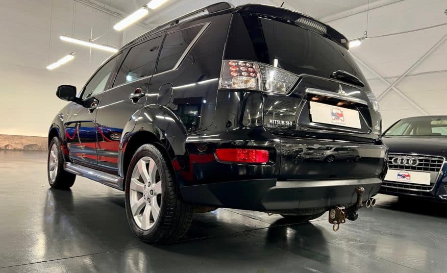Mitsubishi Outlander 4WD Nomad