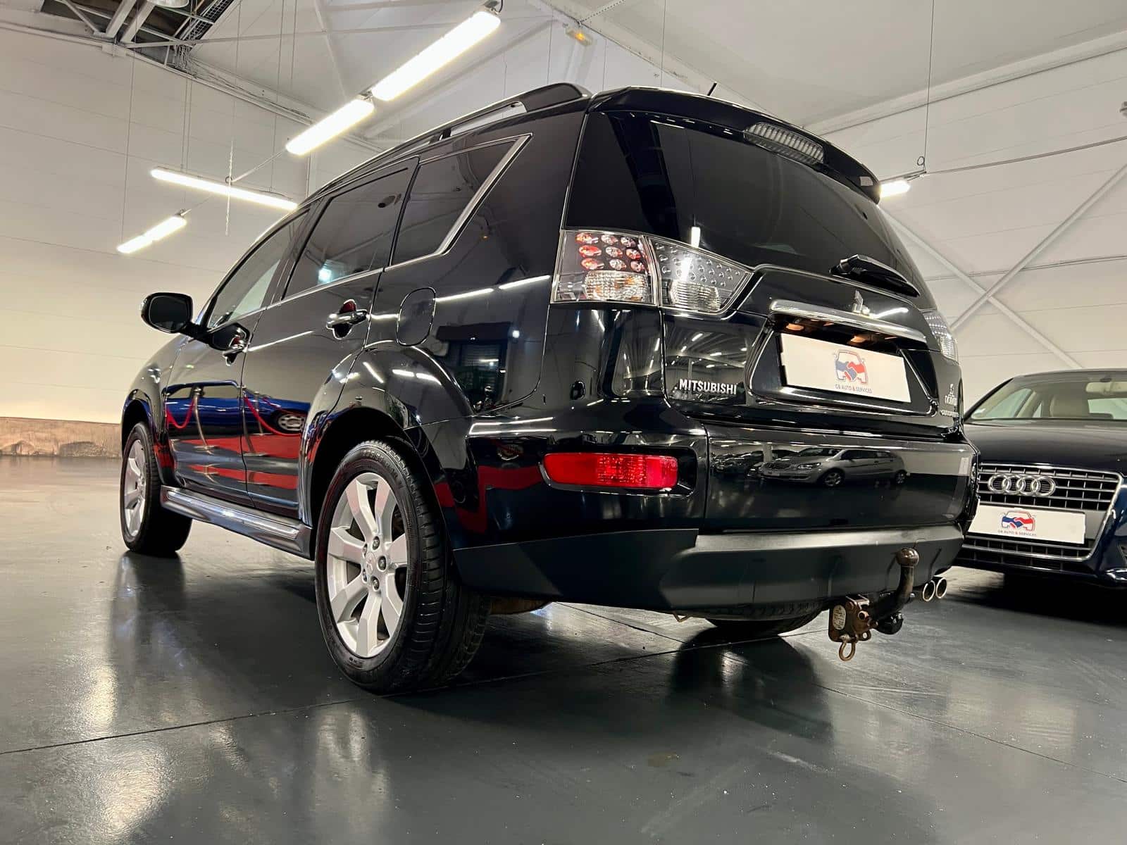 Mitsubishi Outlander 4WD Nomad