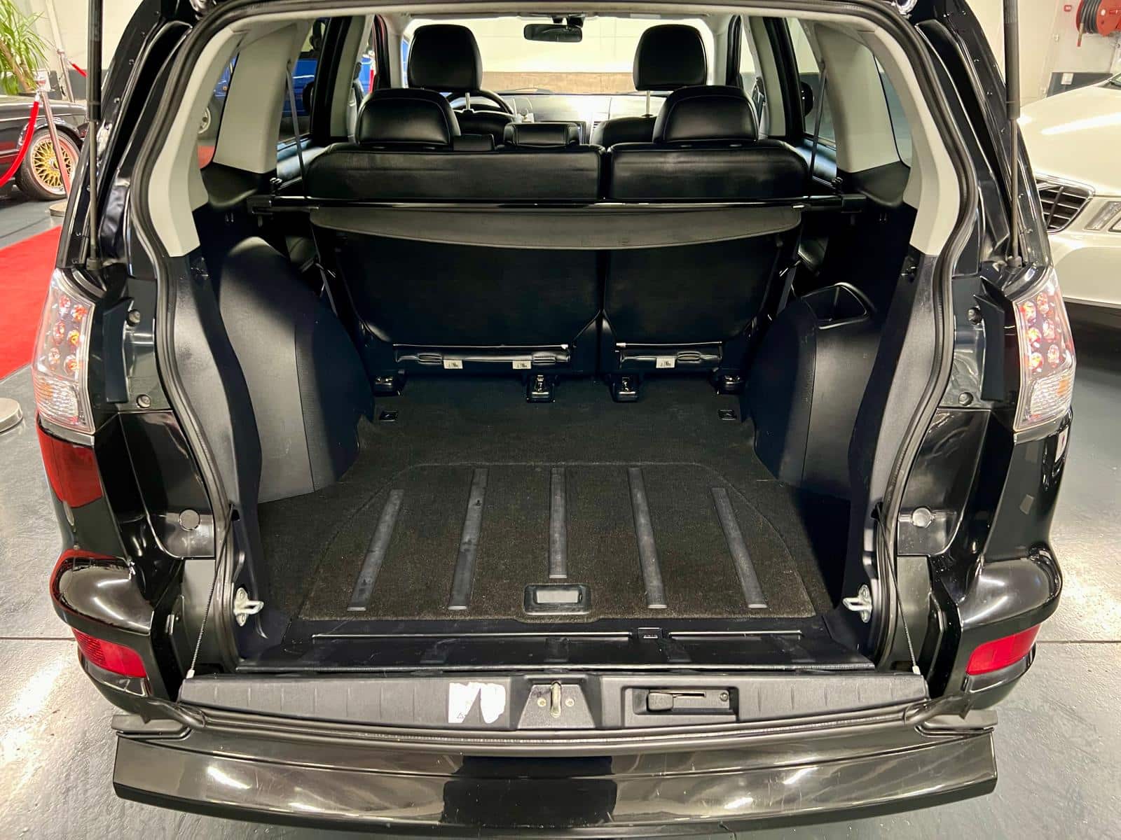 Mitsubishi Outlander 4WD Nomad