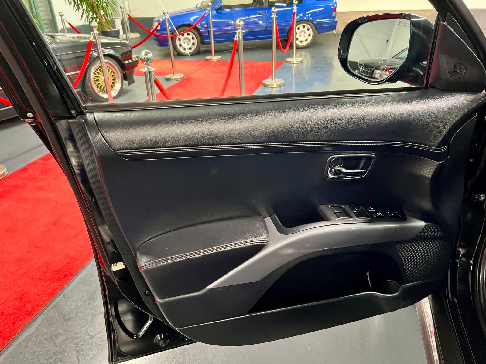 Mitsubishi Outlander 4WD Nomad