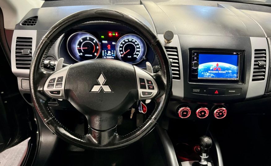 Mitsubishi Outlander 4WD Nomad