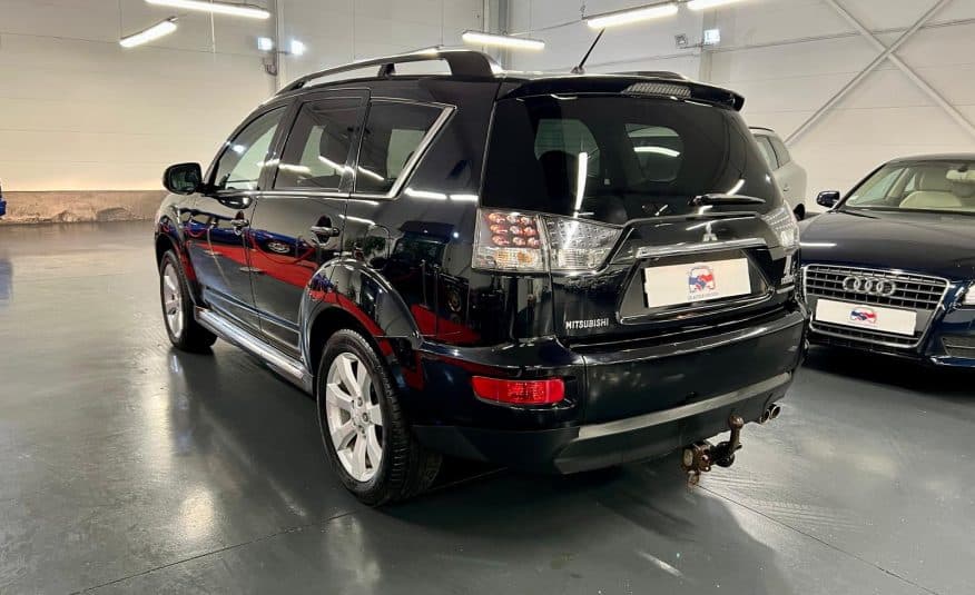 Mitsubishi Outlander 4WD Nomad