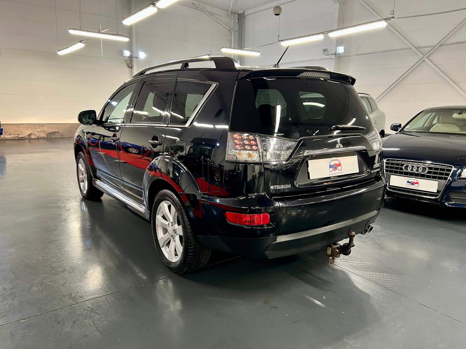 Mitsubishi Outlander 4WD Nomad