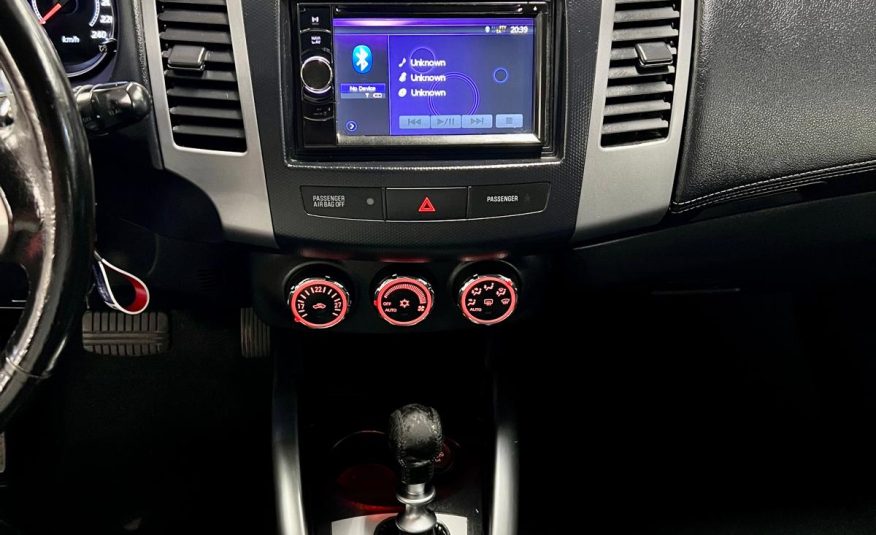 Mitsubishi Outlander 4WD Nomad