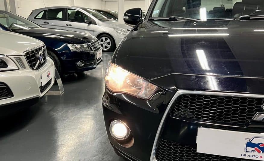Mitsubishi Outlander 4WD Nomad