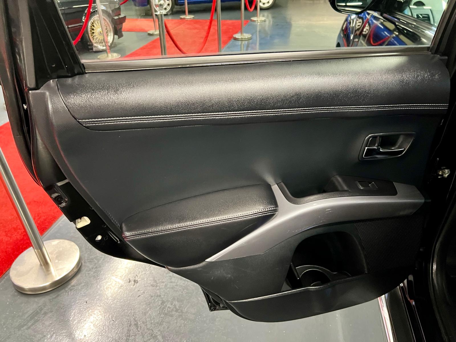 Mitsubishi Outlander 4WD Nomad