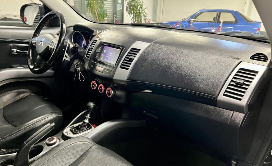 Mitsubishi Outlander 4WD Nomad