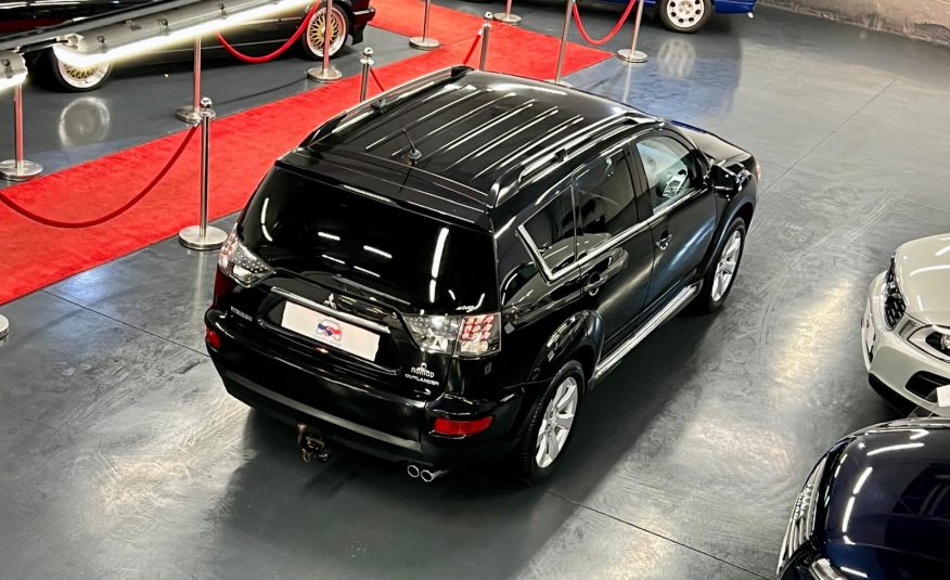 Mitsubishi Outlander 4WD Nomad