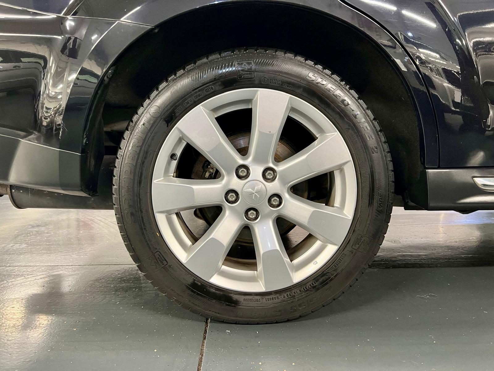 Mitsubishi Outlander 4WD Nomad