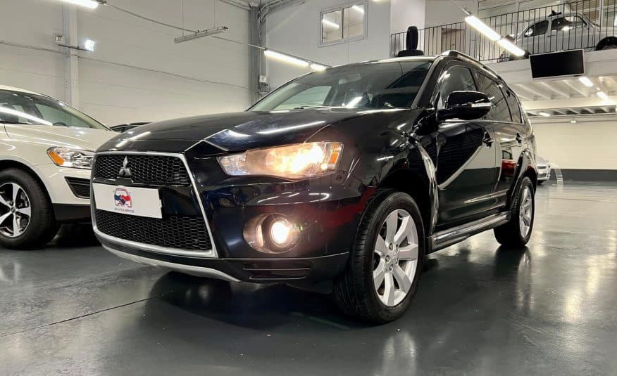 Mitsubishi Outlander 4WD Nomad