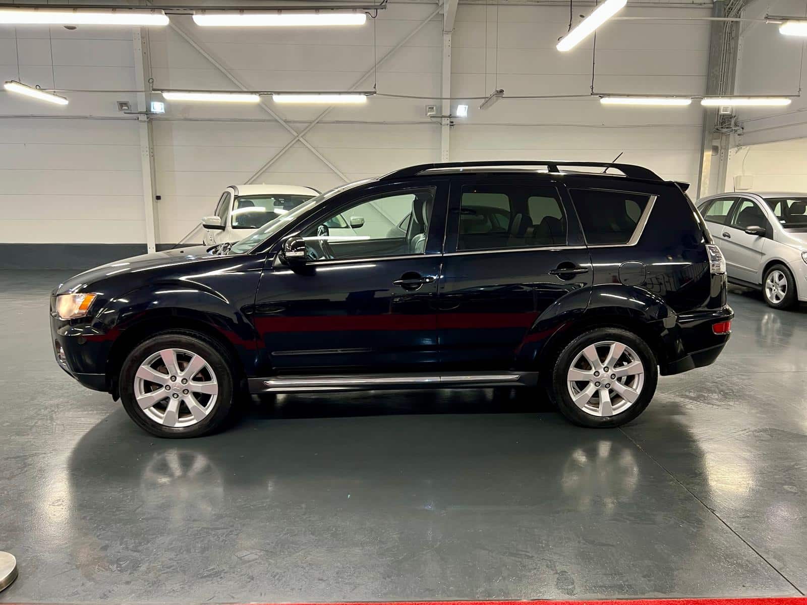 Mitsubishi Outlander 4WD Nomad