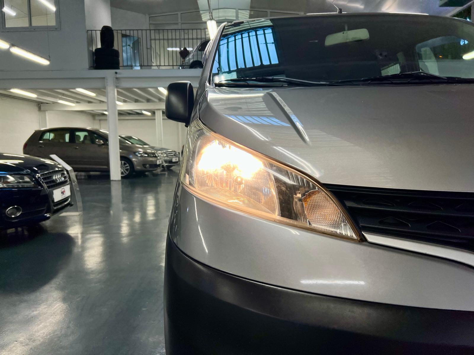 Nissan NV200 7 Places