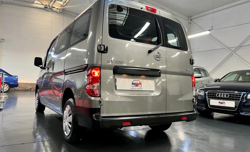 Nissan NV200 7 Places