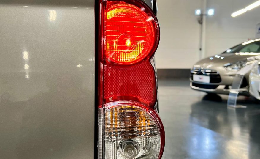 Nissan NV200 7 Places