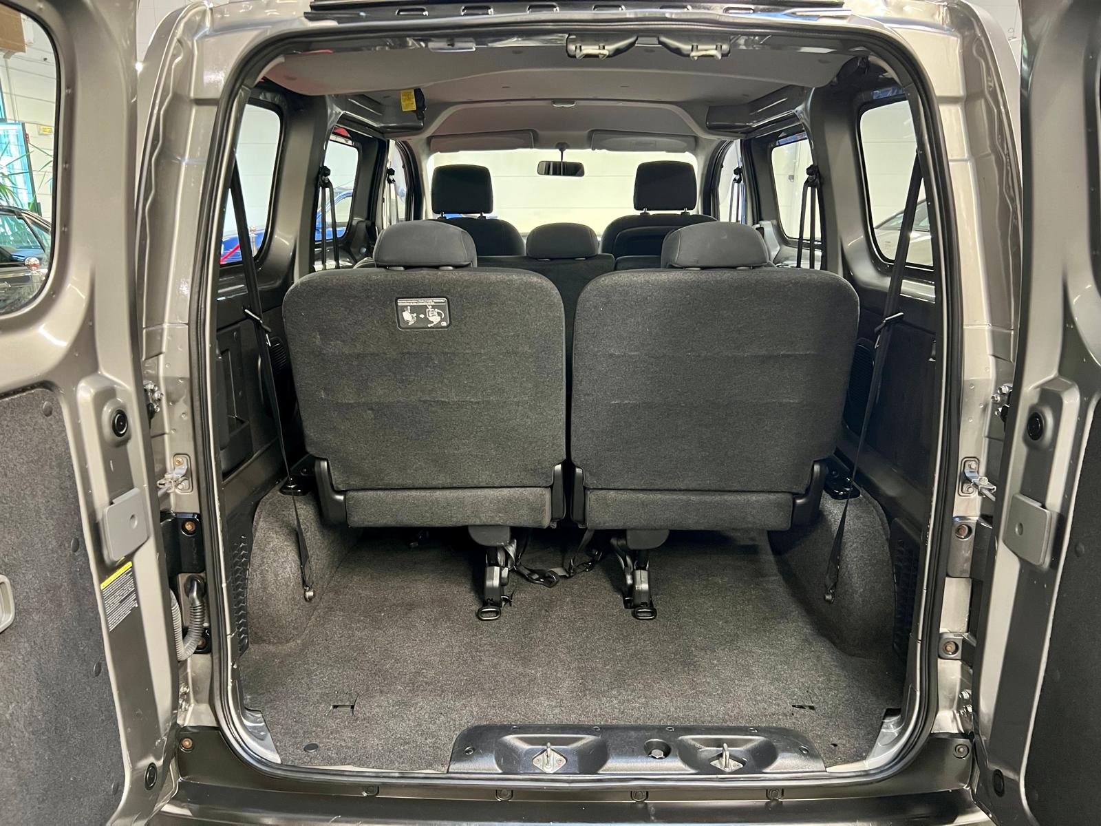 Nissan NV200 7 Places
