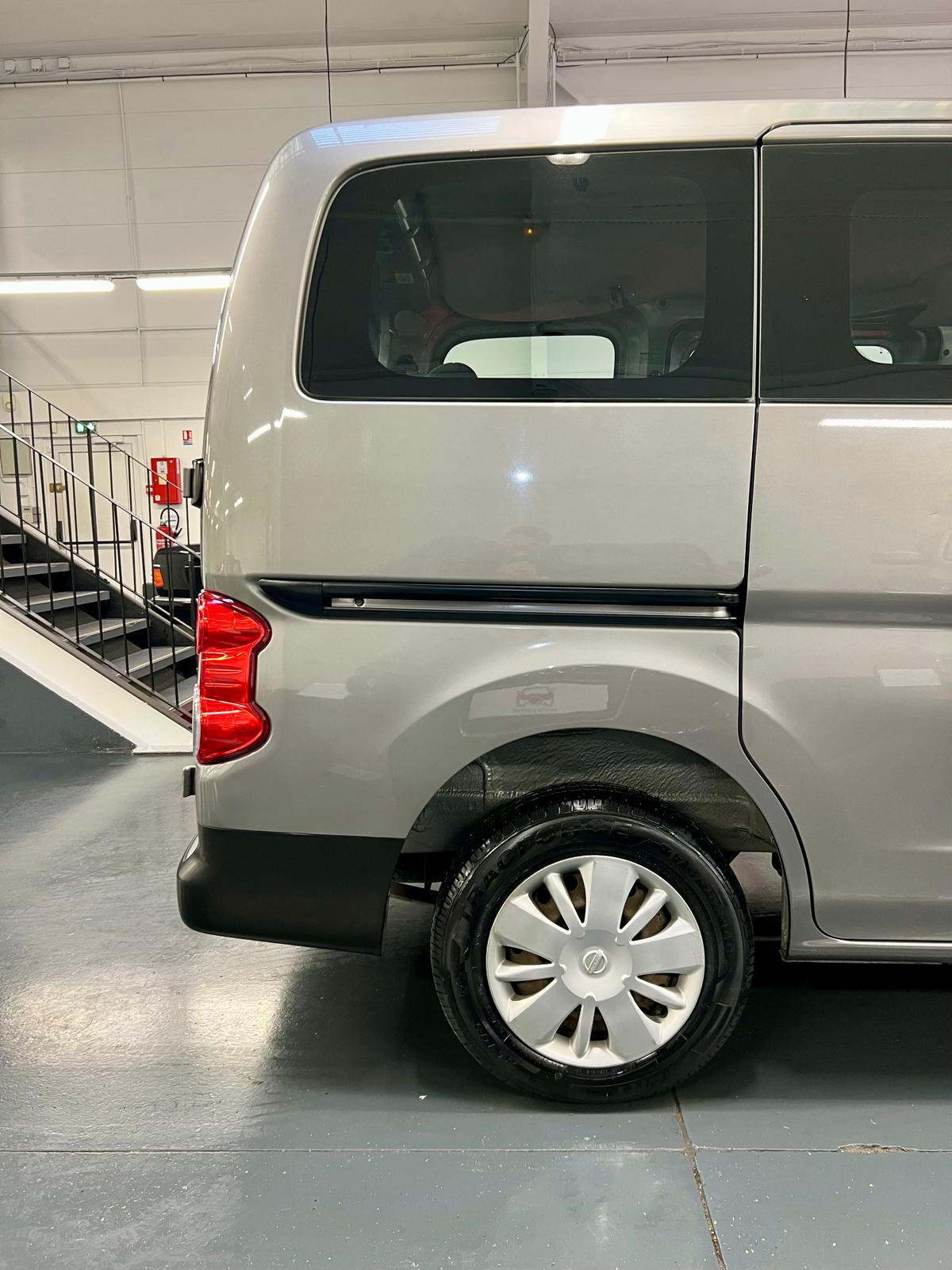 Nissan NV200 7 Places