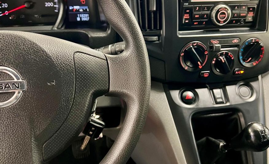 Nissan NV200 7 Places