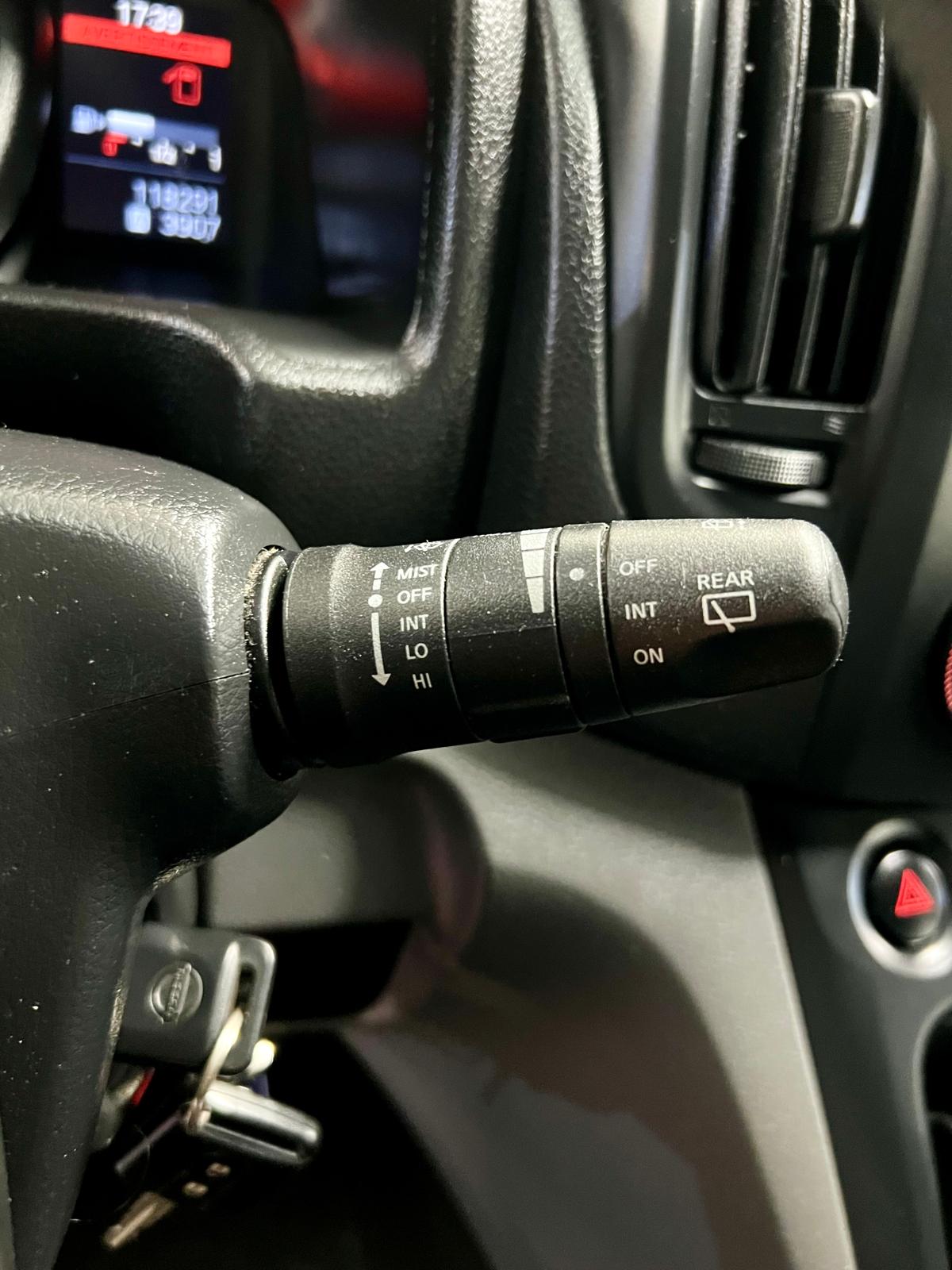 Nissan NV200 7 Places