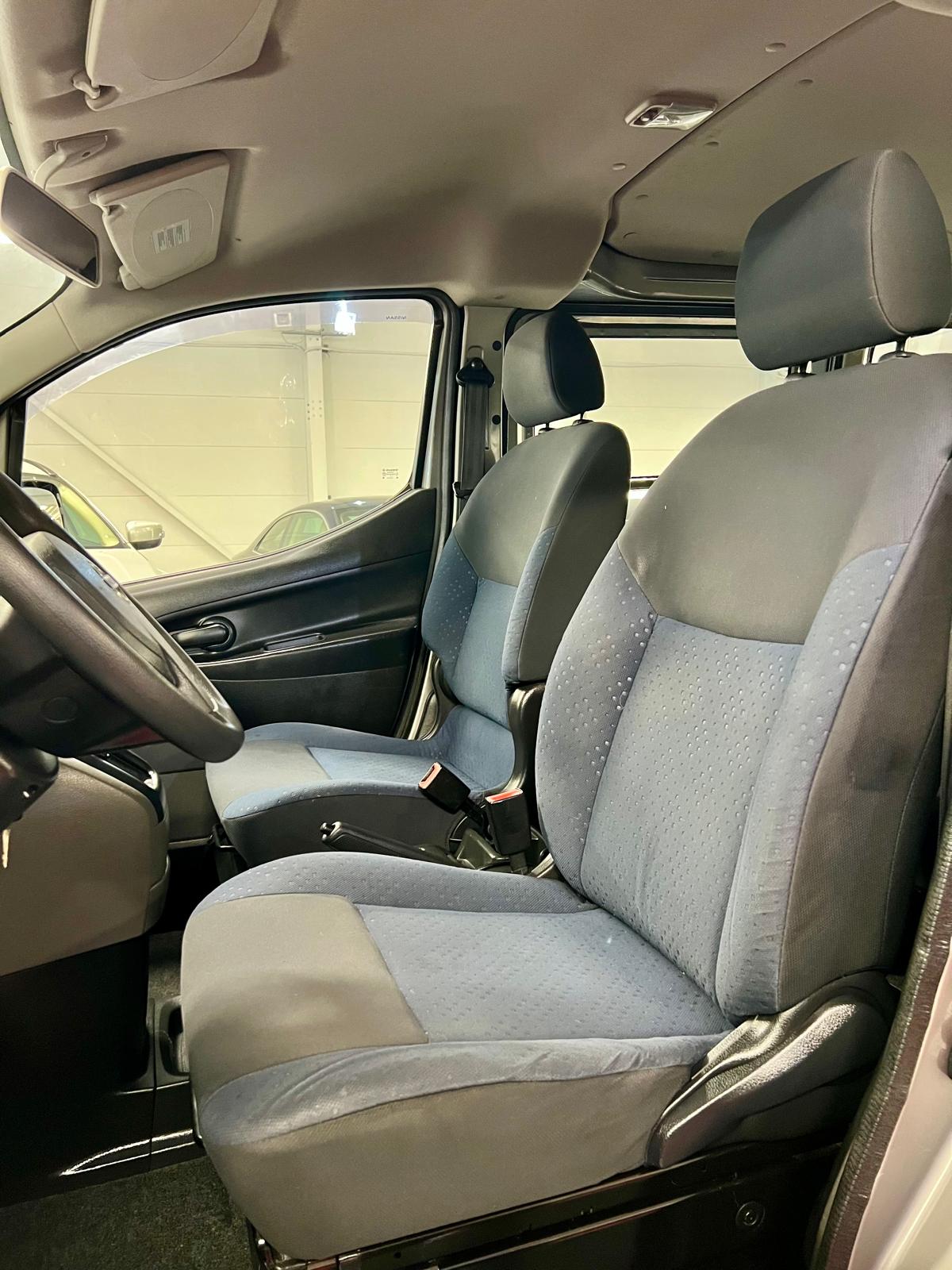 Nissan NV200 7 Places